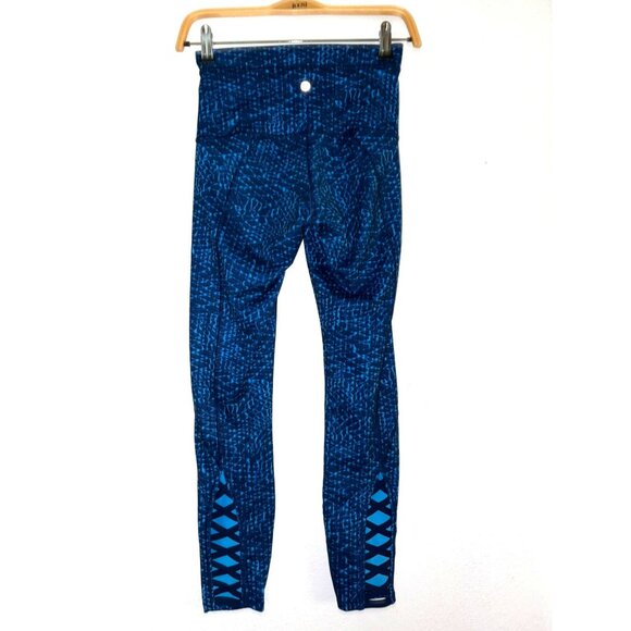 Lululemon Pure Practice Pant Samba Snake Kayak Blue/Hero Blue Leggings Size 4 - Picture 2 of 8